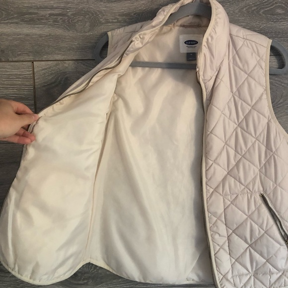 Old Navy Cream Vest - Picture 5 of 6
